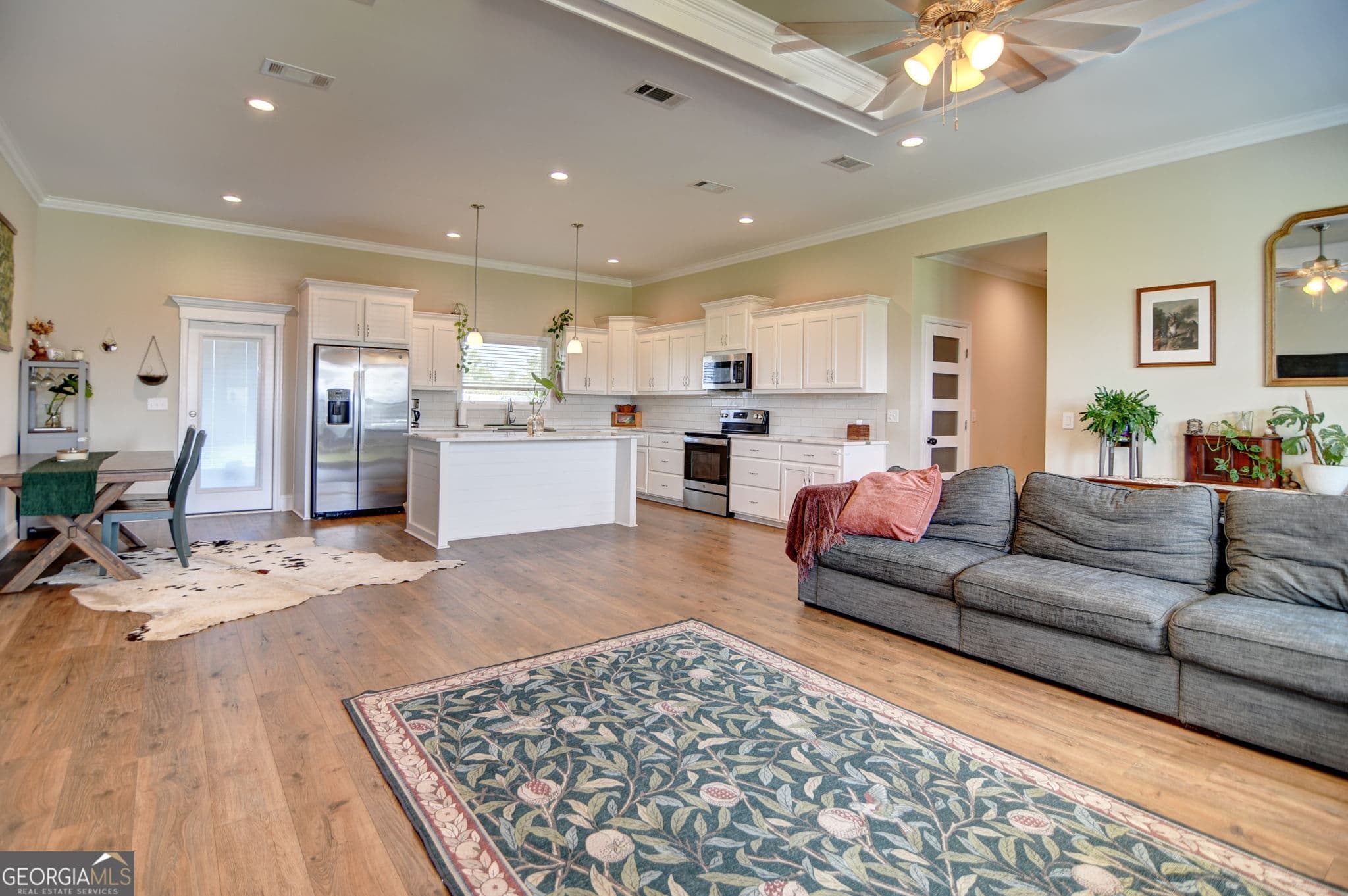 4 bedroom, 2 bathroom, 2,075 sq ft single family residence for sale at 14 Remington Lane, Lakeland, GA 31635 — photo 5
