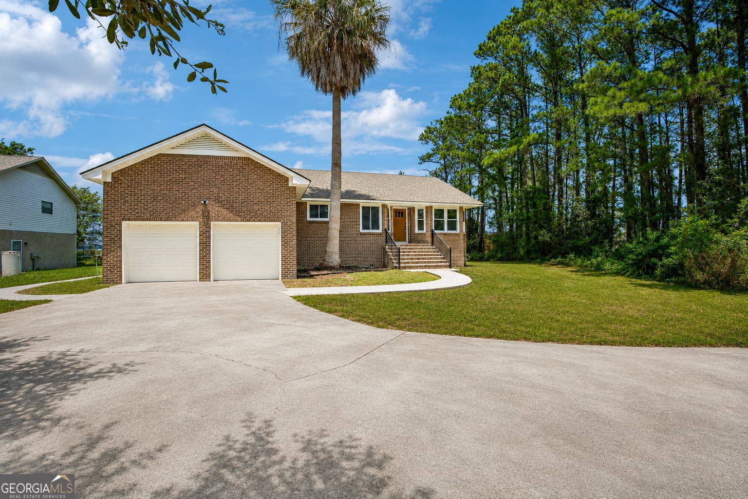 3 bedroom, 3 bathroom, 1,929 sq ft single family residence for sale at 47 Marsh View Court, St. Marys, GA 31558 — photo 2