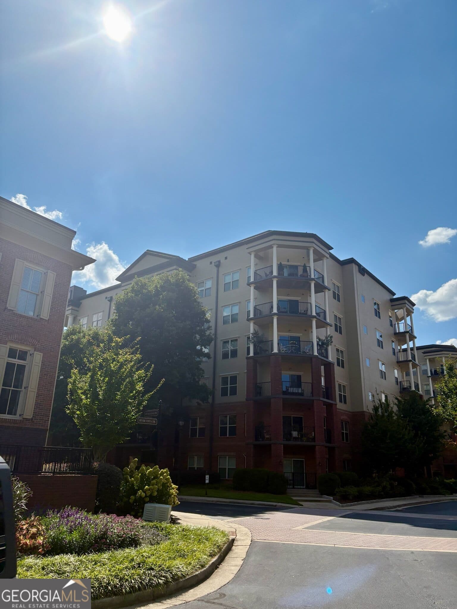 1 bedroom, 1 bathroom, 850 sq ft condominium for sale at 200 River Vista Drive 732, Sandy Springs, GA 30339