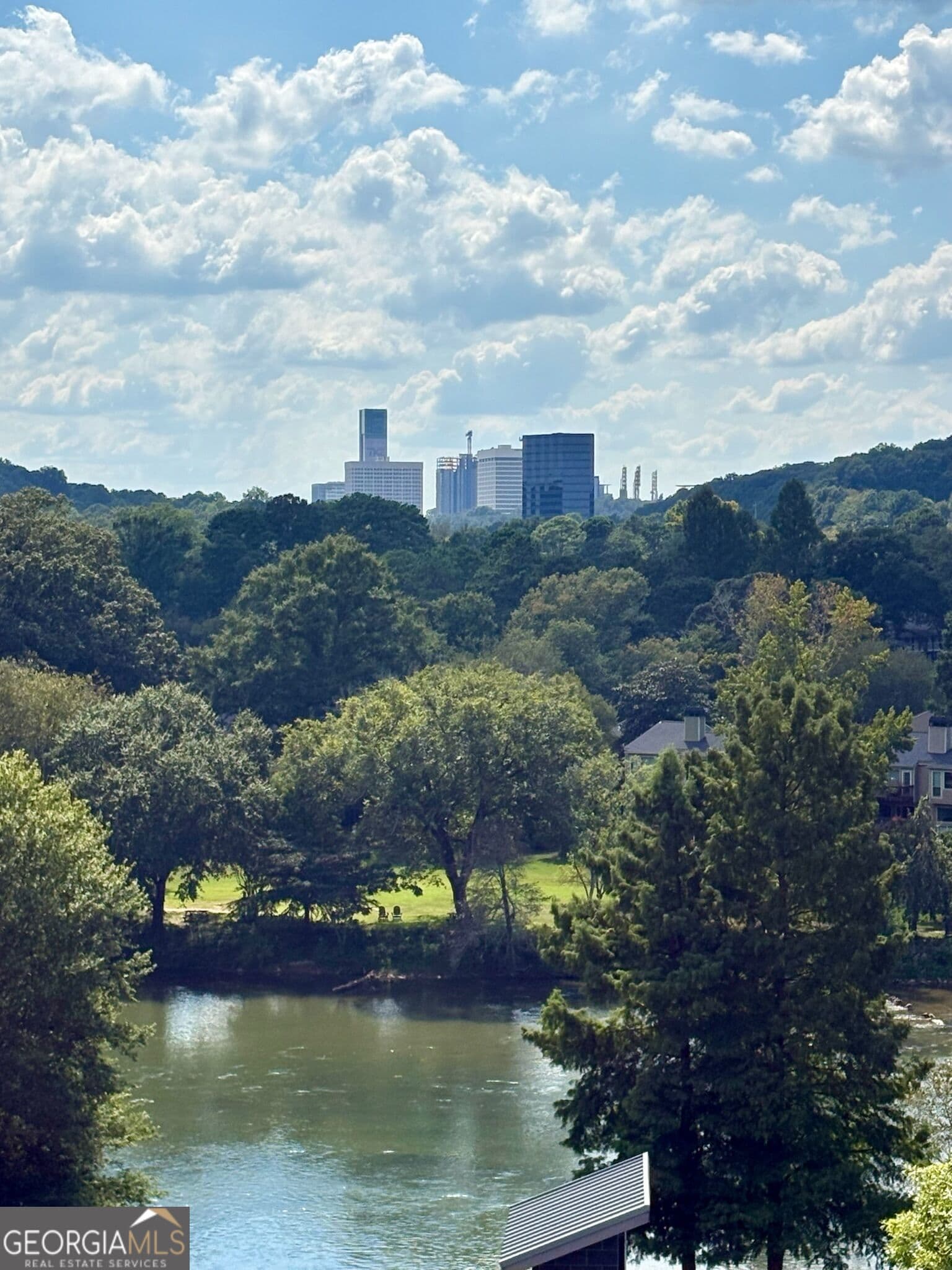 1 bedroom, 1 bathroom, 850 sq ft condominium for sale at 200 River Vista Drive 732, Sandy Springs, GA 30339 — photo 4