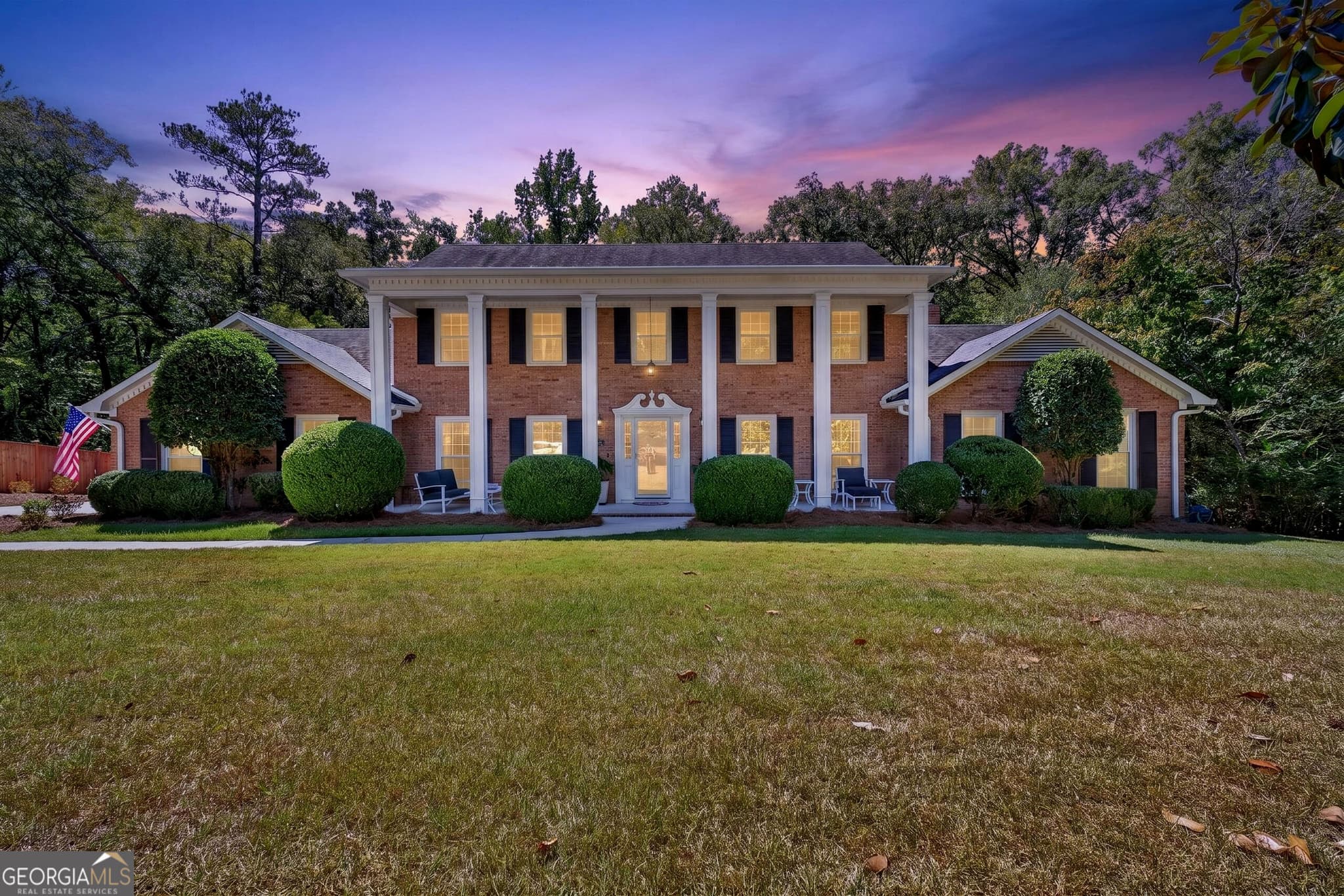 4 bedroom, 3 bathroom, 3,336 sq ft single family residence for sale at 4772 Oxford Road, Macon, GA 31210 — photo 2