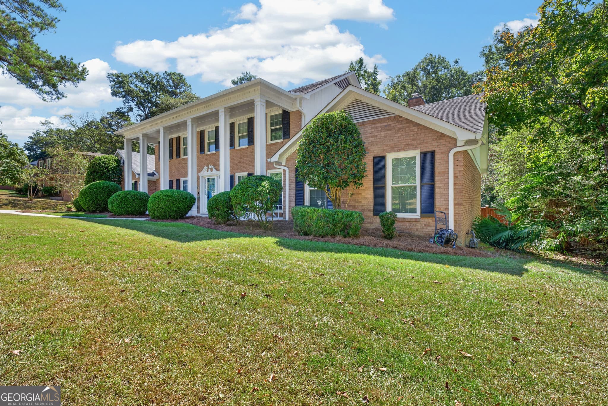 4 bedroom, 3 bathroom, 3,336 sq ft single family residence for sale at 4772 Oxford Road, Macon, GA 31210 — photo 3