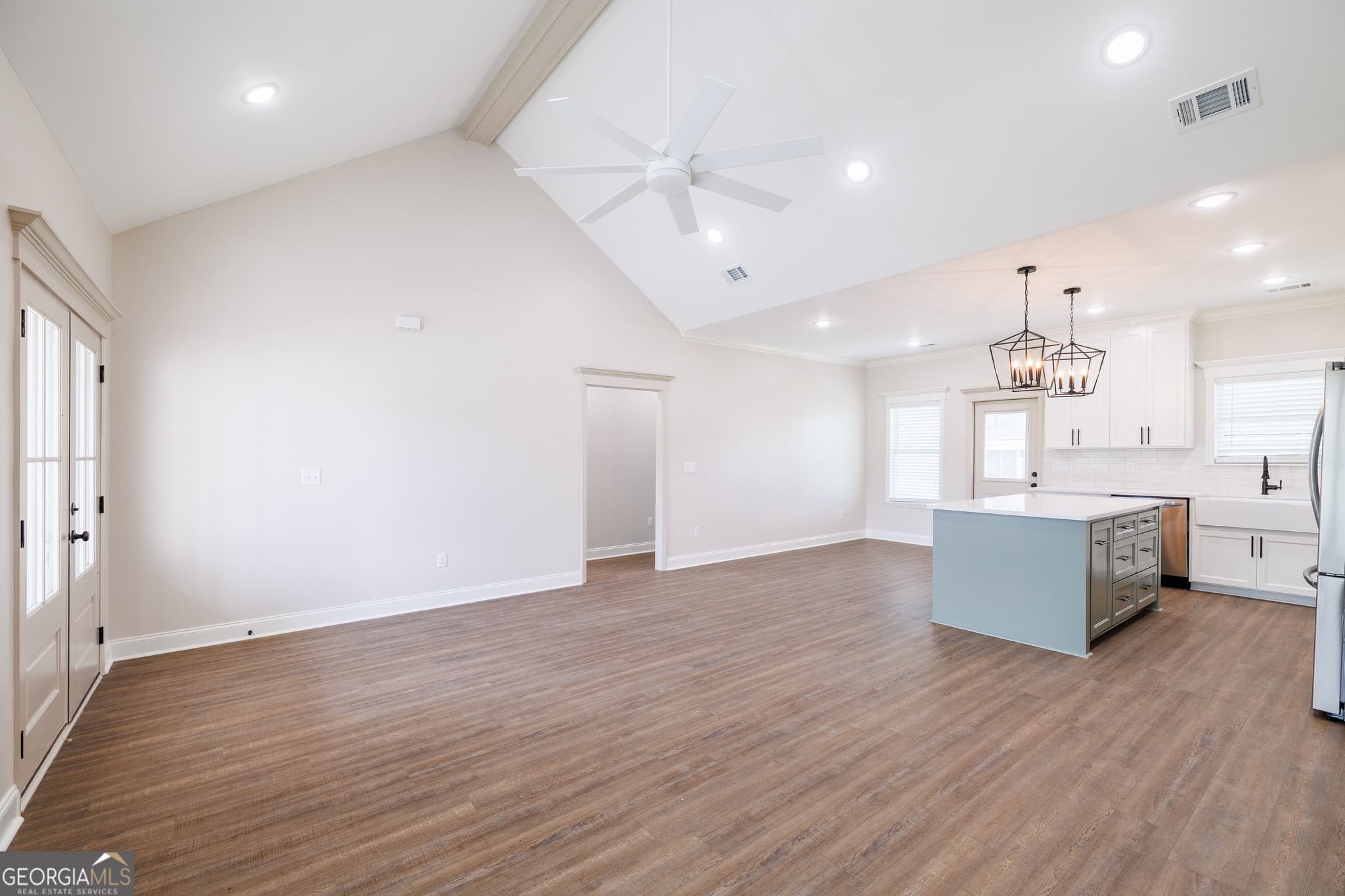 4 bedroom, 2 bathroom, 1,812 sq ft single family residence for sale at 65 Packer Pride Drive, Moultrie, GA 31788 — photo 5