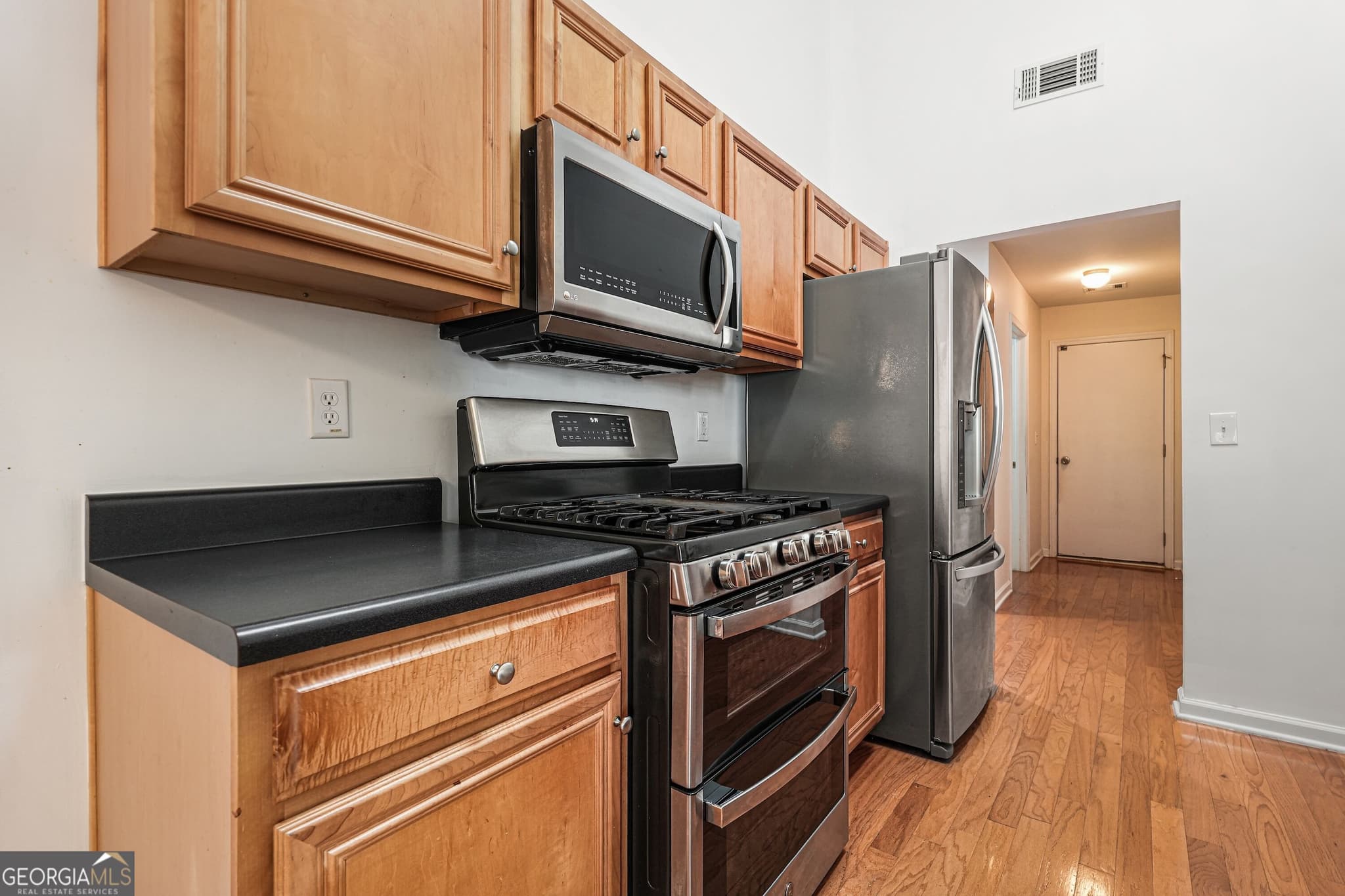 4 bedroom, 3 bathroom, 2,426 sq ft single family residence for sale at 4177 Defoors Farm Drive, Powder Springs, GA 30127 — photo 8