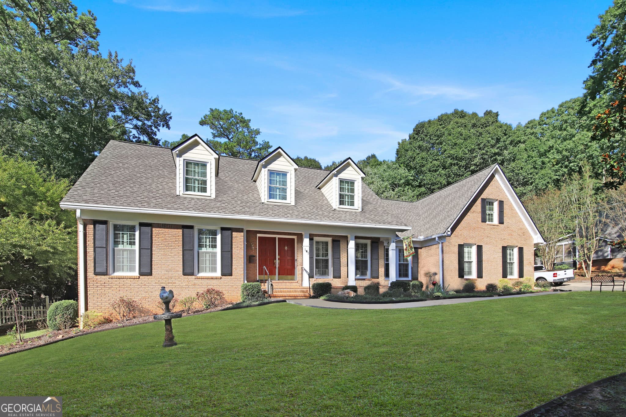 4 bedroom, 3.5 bathroom, 4,425 sq ft single family residence for sale at 105 Kildare Court, Lagrange, GA 30240 — photo 1 of 49