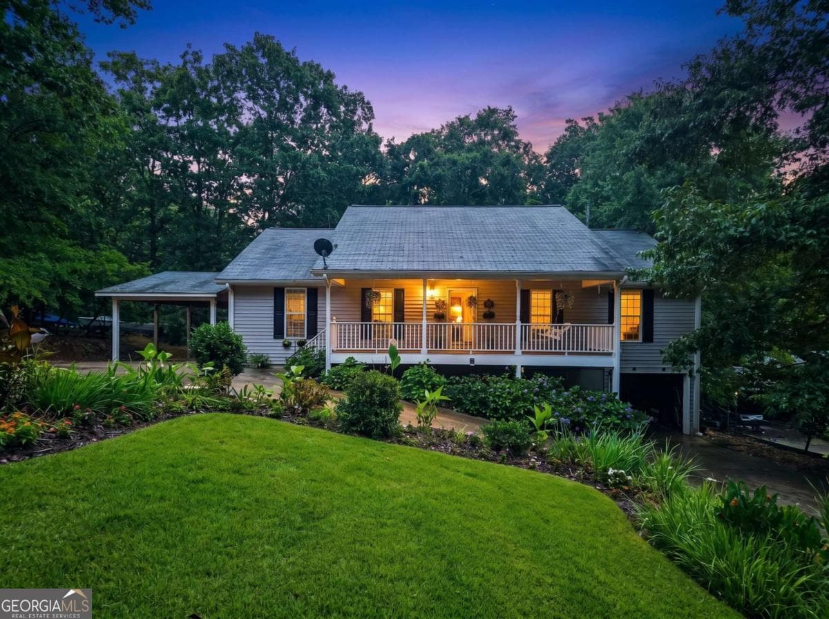 4 bedroom, 3 bathroom, 2,350 sq ft single family residence for sale at 7815 Dogwood Trail, Murrayville, GA 30564 — photo 3