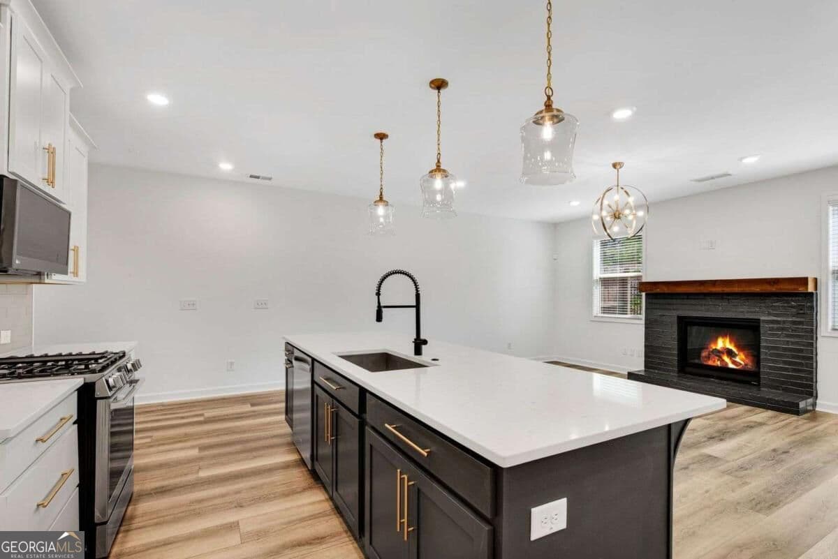 3 bedroom, 2.5 bathroom, 1,852 sq ft townhouse for sale at 1251 Willamette Way, Marietta, GA 30008 — photo 7