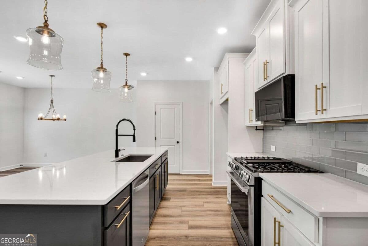 3 bedroom, 2.5 bathroom, 1,852 sq ft townhouse for sale at 1251 Willamette Way, Marietta, GA 30008 — photo 5