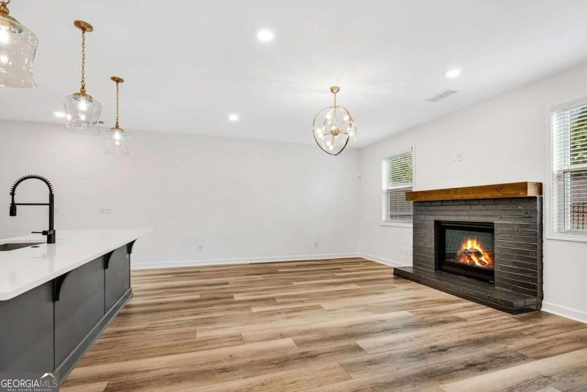 3 bedroom, 2.5 bathroom, 1,852 sq ft townhouse for sale at 1251 Willamette Way, Marietta, GA 30008 — photo 9