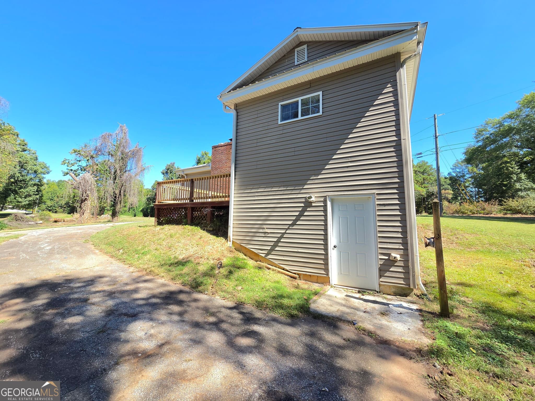 3 bedroom, 2 bathroom, 2,160 sq ft single family residence for sale at 570 Baldwin Falls Road, Baldwin, GA 30511 — photo 4