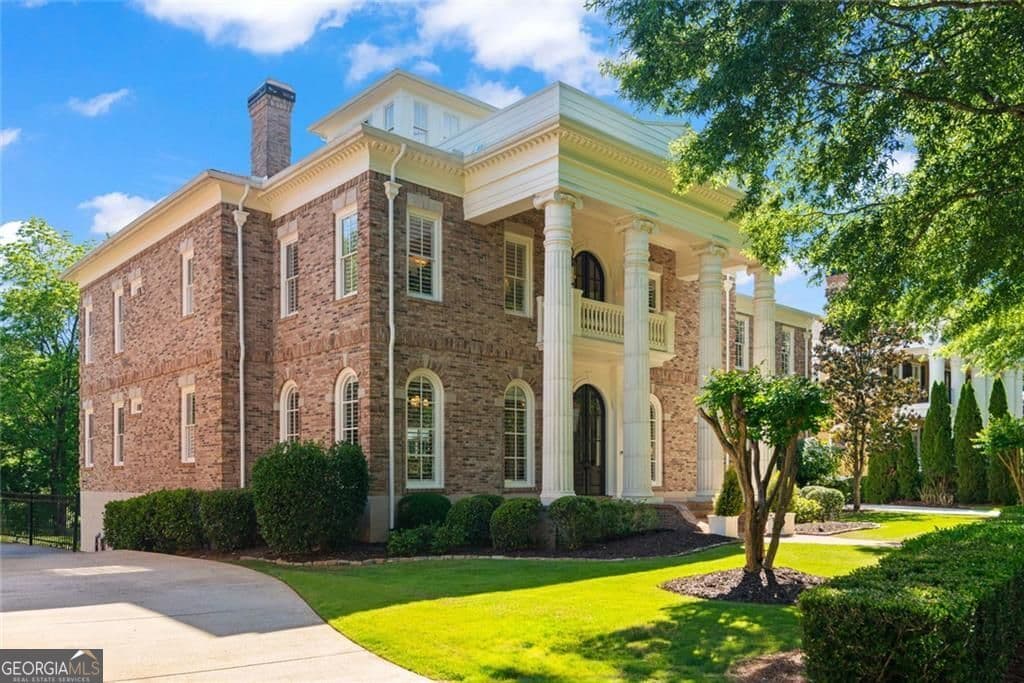 5 bedroom, 6.5 bathroom, 10,500 sq ft single family residence for sale at 3120 Addison Drive, Alpharetta, GA 30022 — photo 2