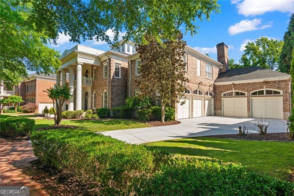 5 bedroom, 6.5 bathroom, 10,500 sq ft single family residence for sale at 3120 Addison Drive, Alpharetta, GA 30022 — photo 3