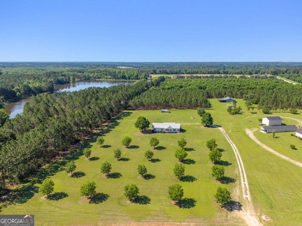 3 bedroom, 2 bathroom, 2,016 sq ft single family residence sold at 458 Waters Road, Metter, GA 30439