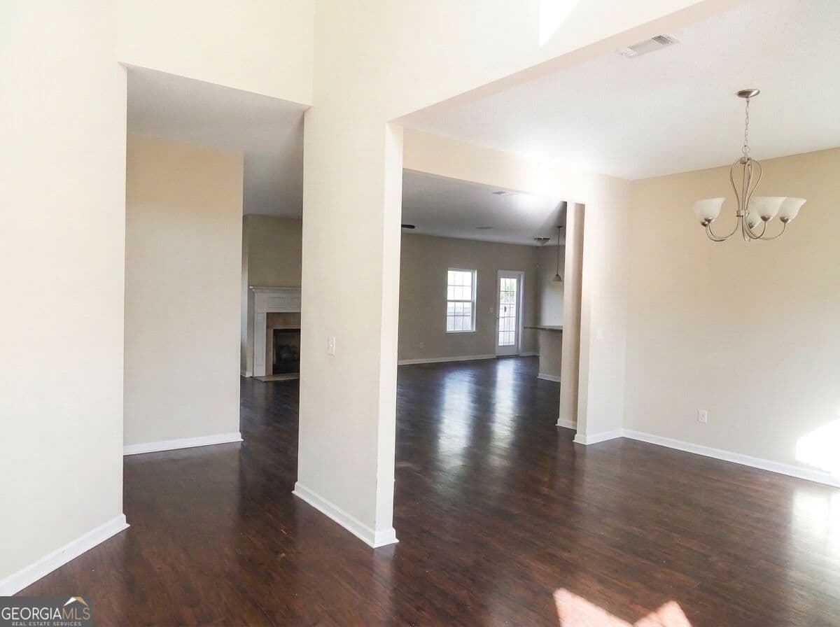 5 bedroom, 3 bathroom, 3,044 sq ft single family residence for sale at 1321 Windrow Drive, Hinesville, GA 31313 — photo 2