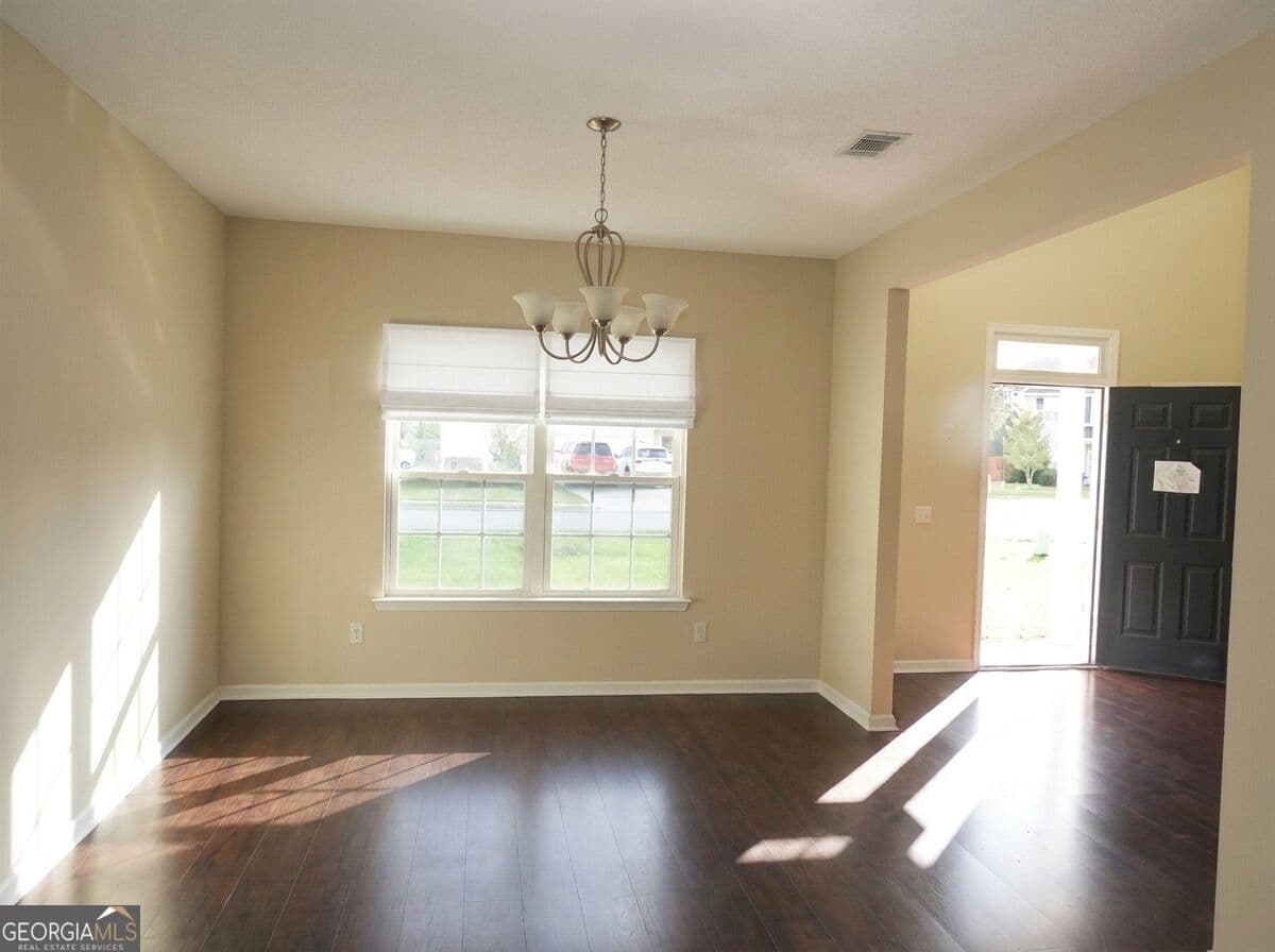 5 bedroom, 3 bathroom, 3,044 sq ft single family residence for sale at 1321 Windrow Drive, Hinesville, GA 31313 — photo 3