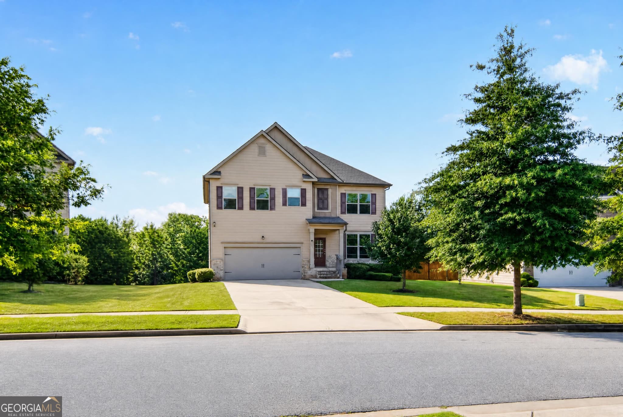 5 bedroom, 3 bathroom, 2,562 sq ft single family residence for sale at 8045 Coleson Crossing, Locust Grove, GA 30248 — photo 2