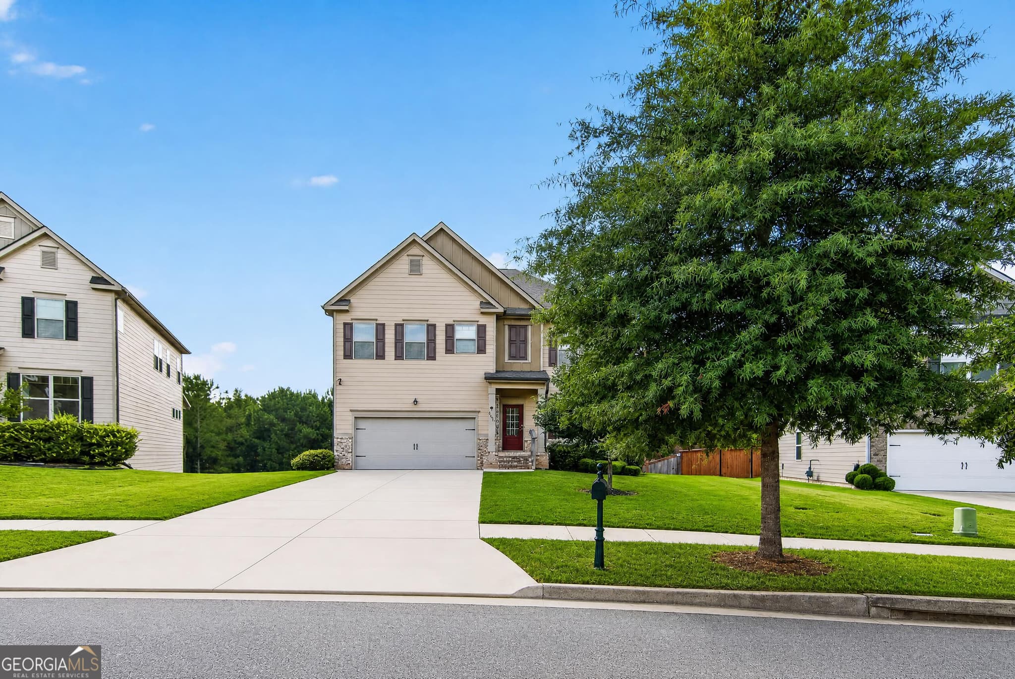 5 bedroom, 3 bathroom, 2,562 sq ft single family residence for sale at 8045 Coleson Crossing, Locust Grove, GA 30248