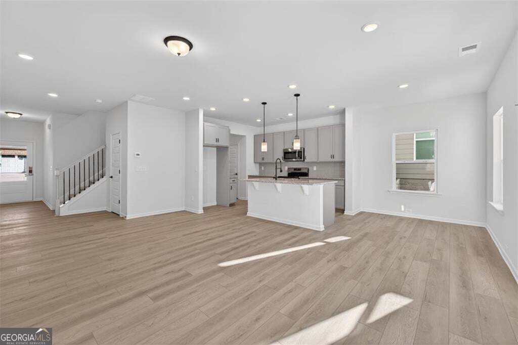 3 bedroom, 2.5 bathroom, 1,807 sq ft townhouse for sale at 21 Bonsai Way 193, Cartersville, GA 30121 — photo 7