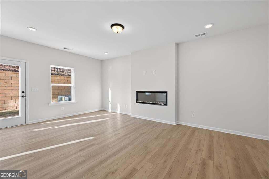 3 bedroom, 2.5 bathroom, 1,807 sq ft townhouse for sale at 21 Bonsai Way 193, Cartersville, GA 30121 — photo 4