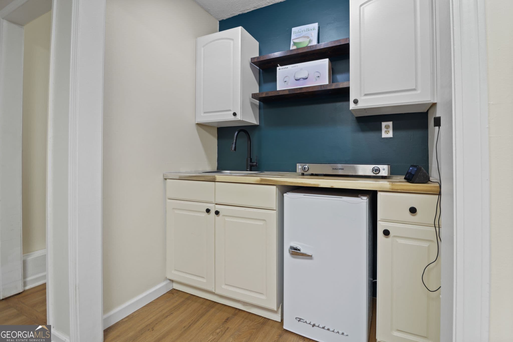 2 bedroom, 1 bathroom, 1,276 sq ft single family residence for rent at 3435 Alexander Place, Smyrna, GA 30082 for $1,600 a month — photo 6