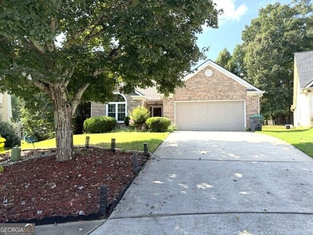 2 bedroom, 2 bathroom, 1,766 sq ft single family residence for sale at 1102 Strath Clyde Way, Mcdonough, GA 30253 — photo 2