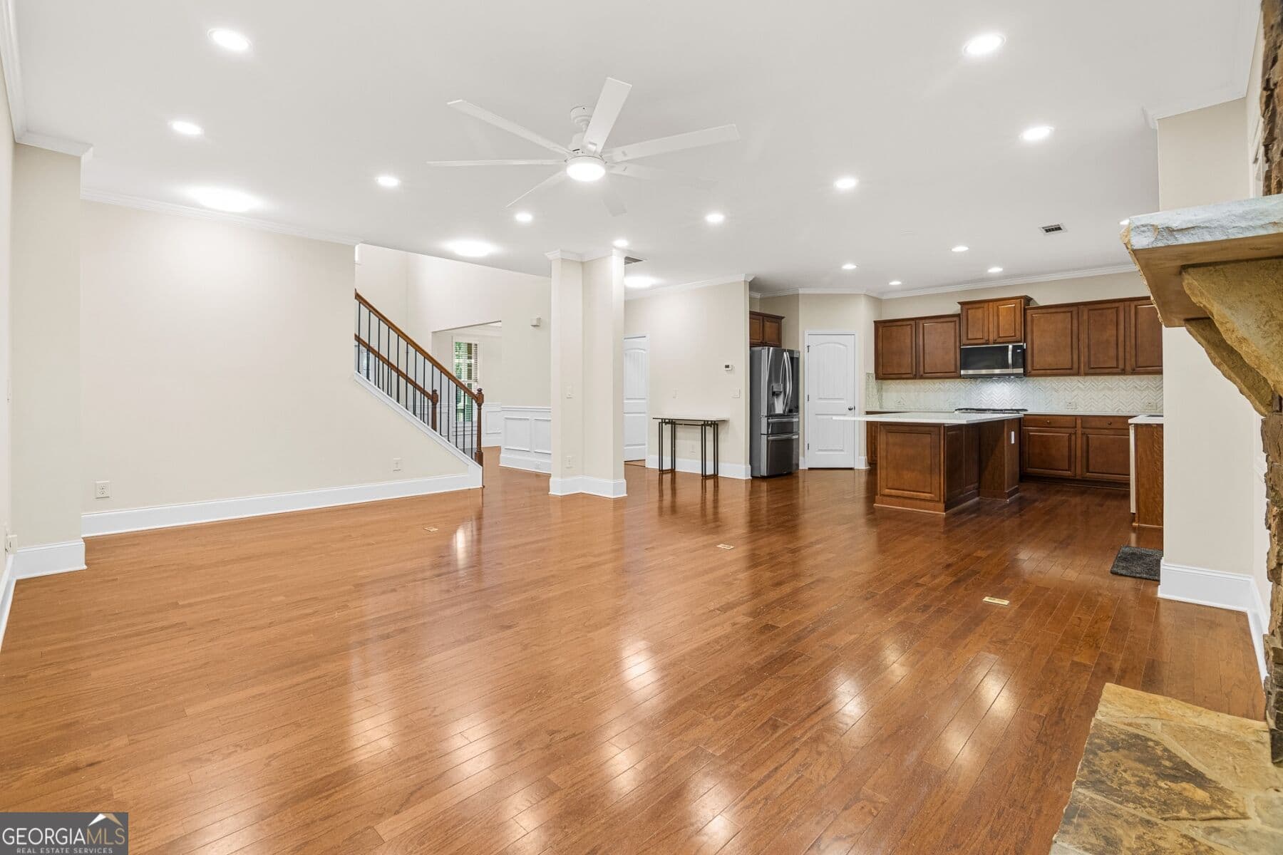 7 bedroom, 4 bathroom, 4,259 sq ft single family residence for rent at 560 Nichols View Way, Suwanee, GA 30024 for $3,595 a month — photo 4