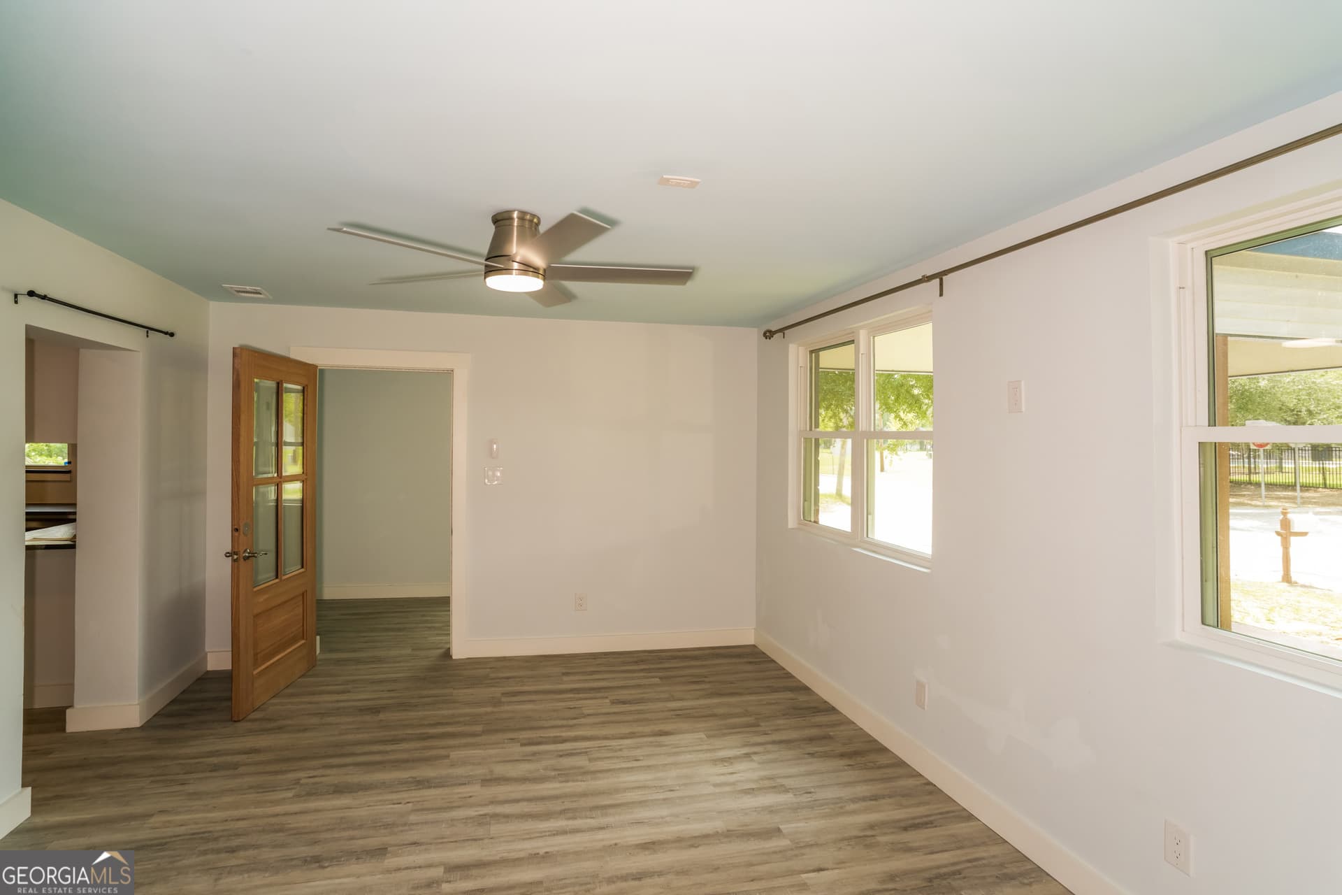 4 bedroom, 2 bathroom, 1,713 sq ft single family residence for sale at 5213 Dillon Avenue, Savannah, GA 31405 — photo 6