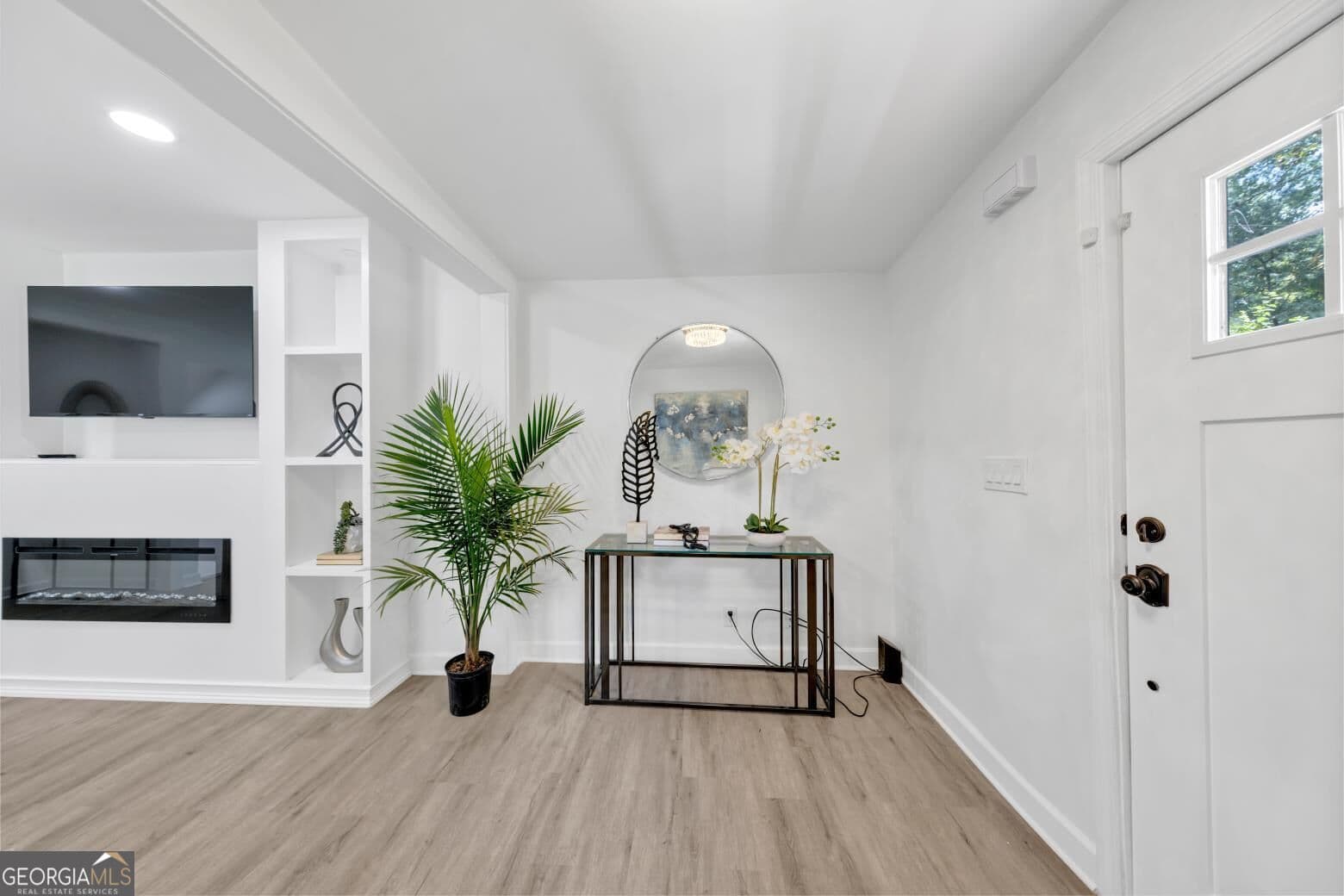 5 bedroom, 4 bathroom, 2,110 sq ft single family residence for sale at 1110 Oak Knoll Terrace, Atlanta, GA 30315 — photo 5