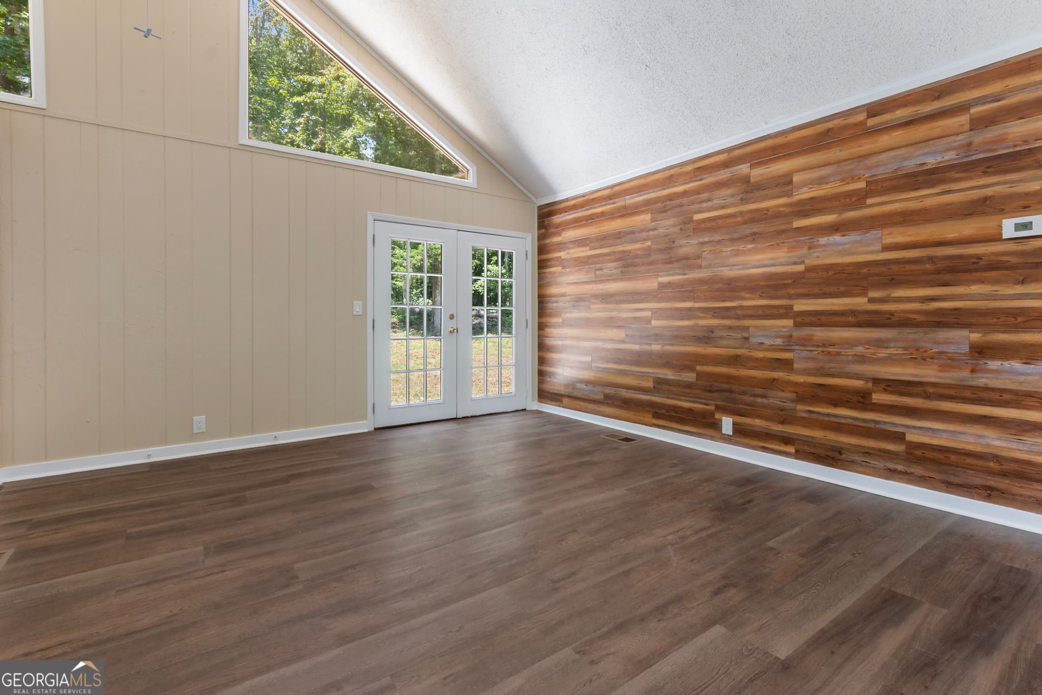 3 bedroom, 2 bathroom, 1,290 sq ft single family residence for sale at 1194 Booger Hollow Road, Lindale, GA 30147 — photo 7