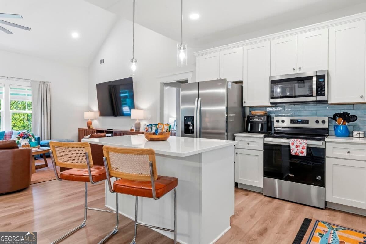 3 bedroom, 2 bathroom, 1,450 sq ft single family residence for rent at 183 Crooked Creek B Drive, Eatonton, GA 31024 for $2,650 a month — photo 4