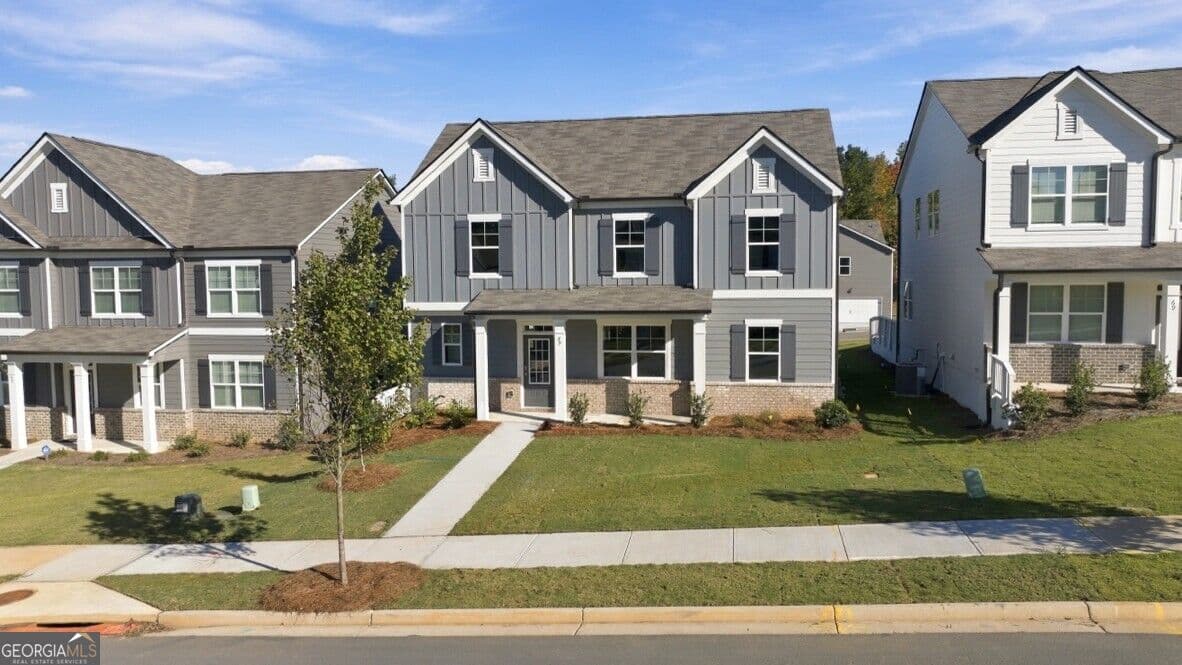 4 bedroom, 2.5 bathroom, 2,432 sq ft single family residence for sale at 79 King Village, Braselton, GA 30517 — photo 1 of 36
