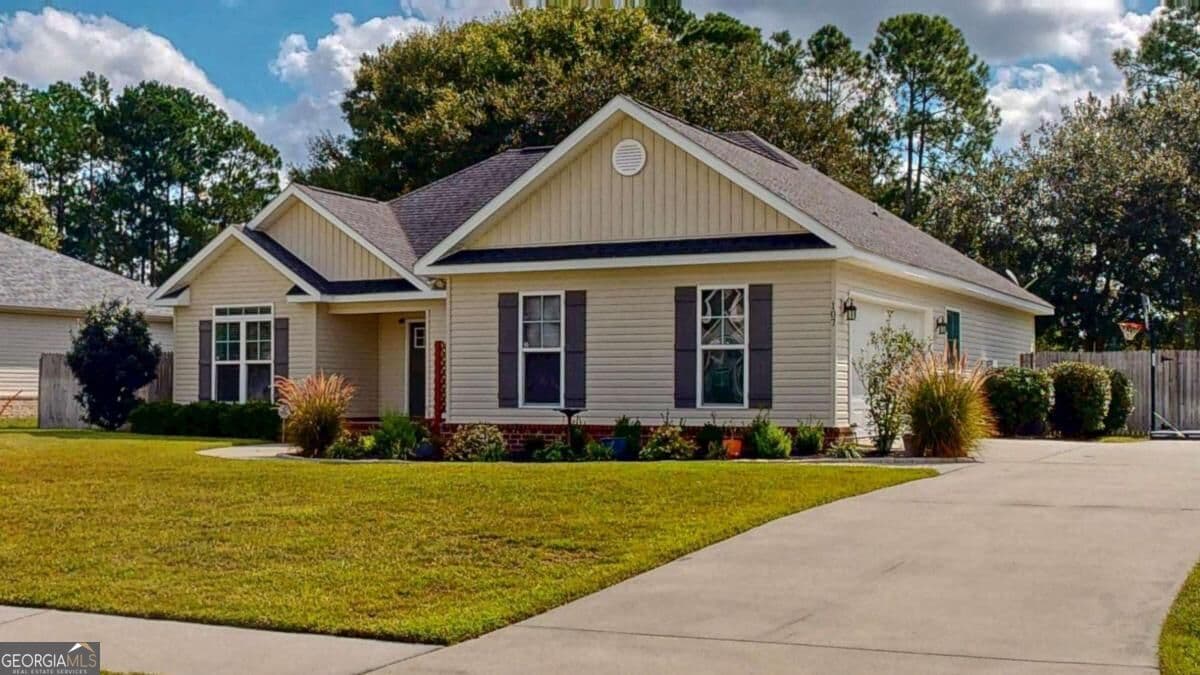 3 bedroom, 2 bathroom, 1,744 sq ft single family residence for sale at 107 Kingsley Drive, Guyton, GA 31312