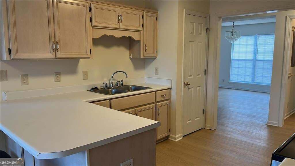 3 bedroom, 2 bathroom, 1,890 sq ft single family residence for sale at 3039 Charing Cross, Brunswick, GA 31525 — photo 6