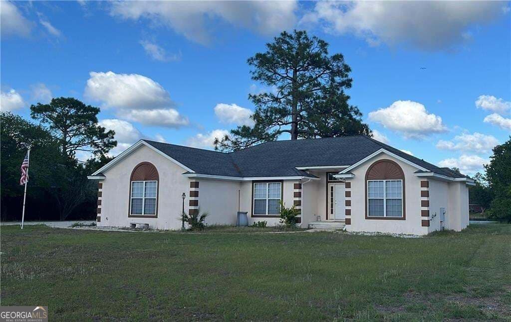3 bedroom, 2 bathroom, 1,890 sq ft single family residence for sale at 3039 Charing Cross, Brunswick, GA 31525 — photo 3