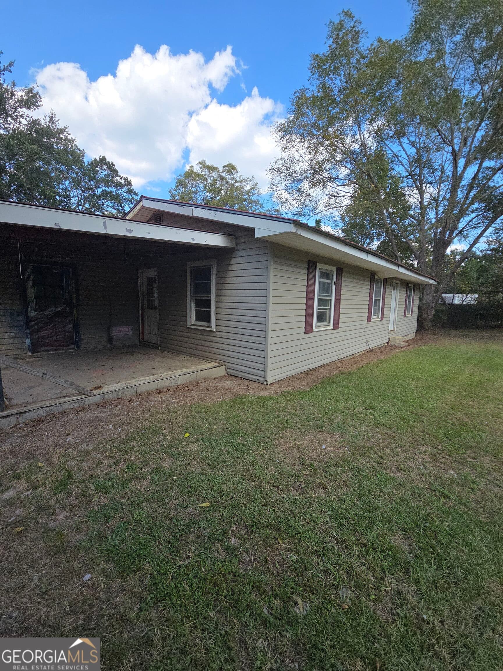 2 bedroom, 1 bathroom, 1,152 sq ft single family residence for sale at 6005 Dixon Street, Eastman, GA 31023 — photo 2