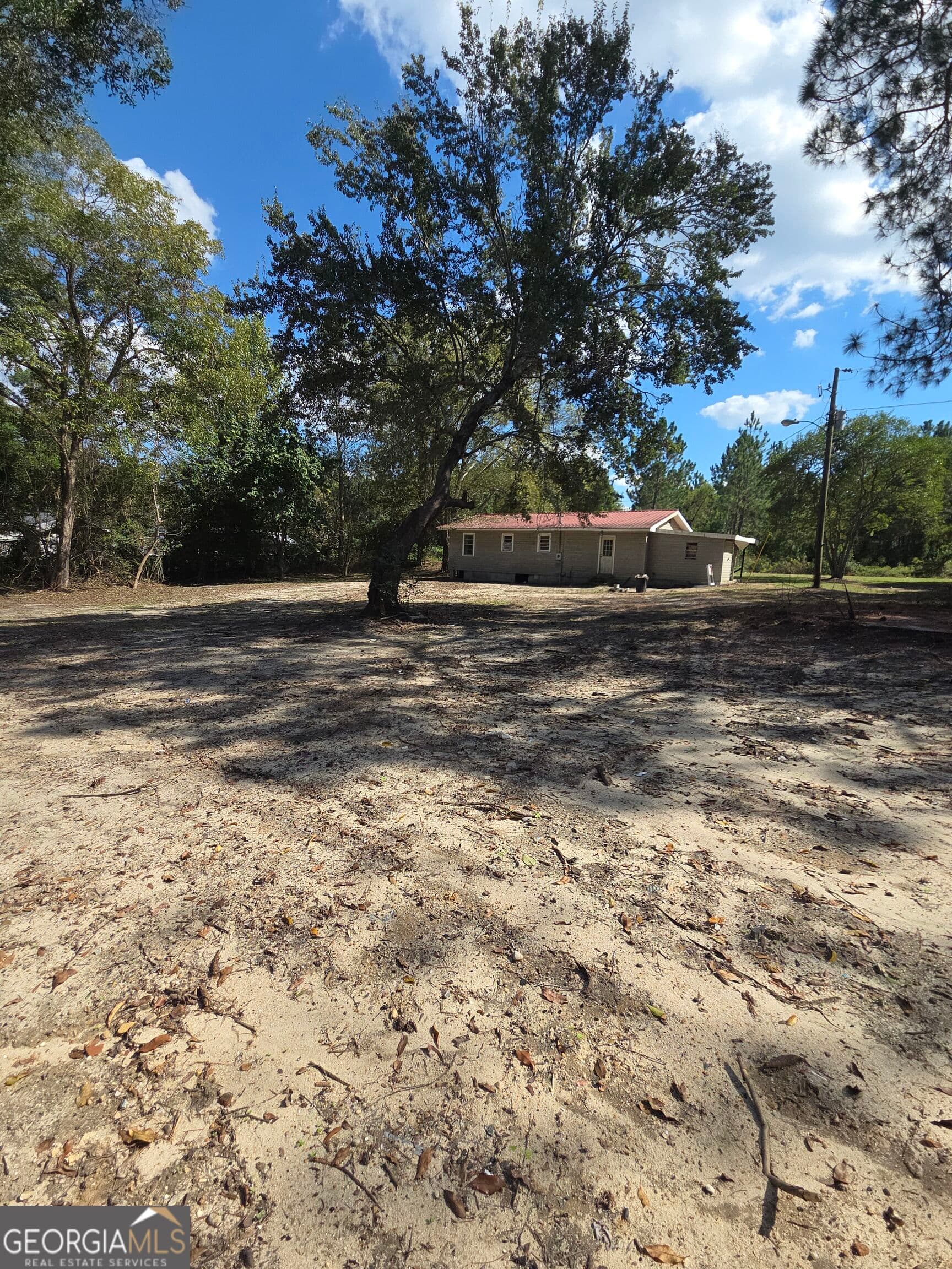 2 bedroom, 1 bathroom, 1,152 sq ft single family residence for sale at 6005 Dixon Street, Eastman, GA 31023 — photo 6
