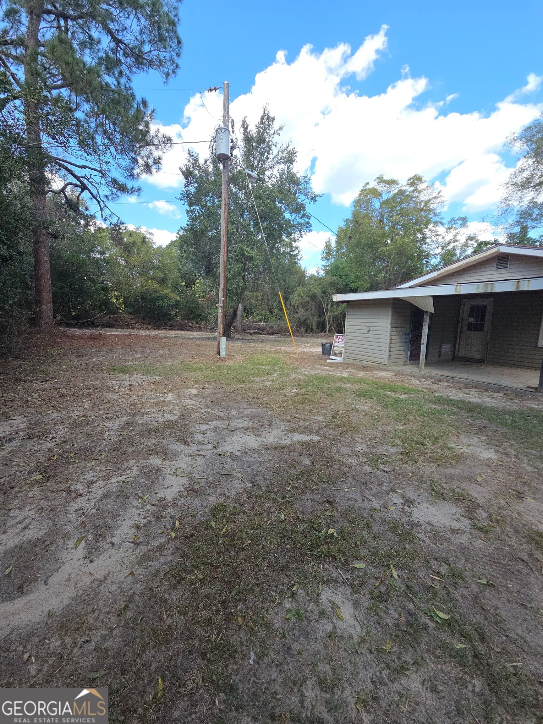 2 bedroom, 1 bathroom, 1,152 sq ft single family residence for sale at 6005 Dixon Street, Eastman, GA 31023 — photo 3