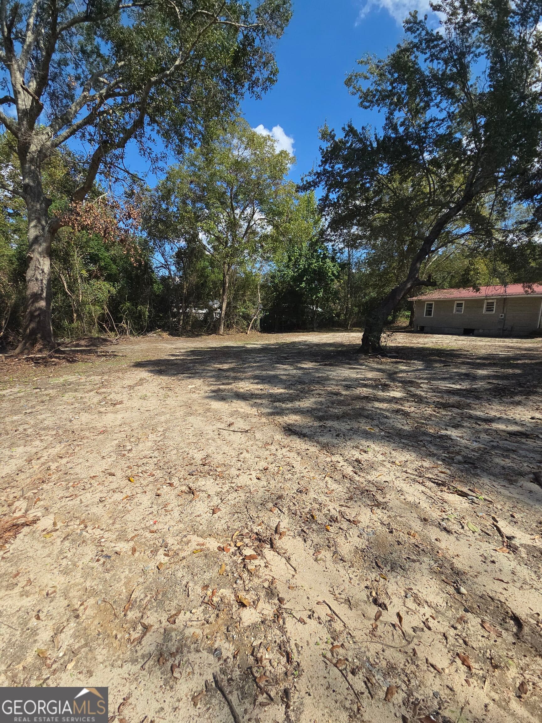 2 bedroom, 1 bathroom, 1,152 sq ft single family residence for sale at 6005 Dixon Street, Eastman, GA 31023 — photo 5
