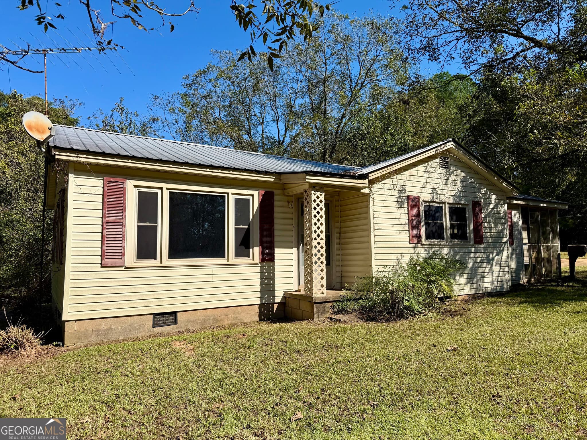2 bedroom, 1 bathroom, 1,019 sq ft single family residence for sale at 1824 Highway 172, Bowman, GA 30624 — photo 7
