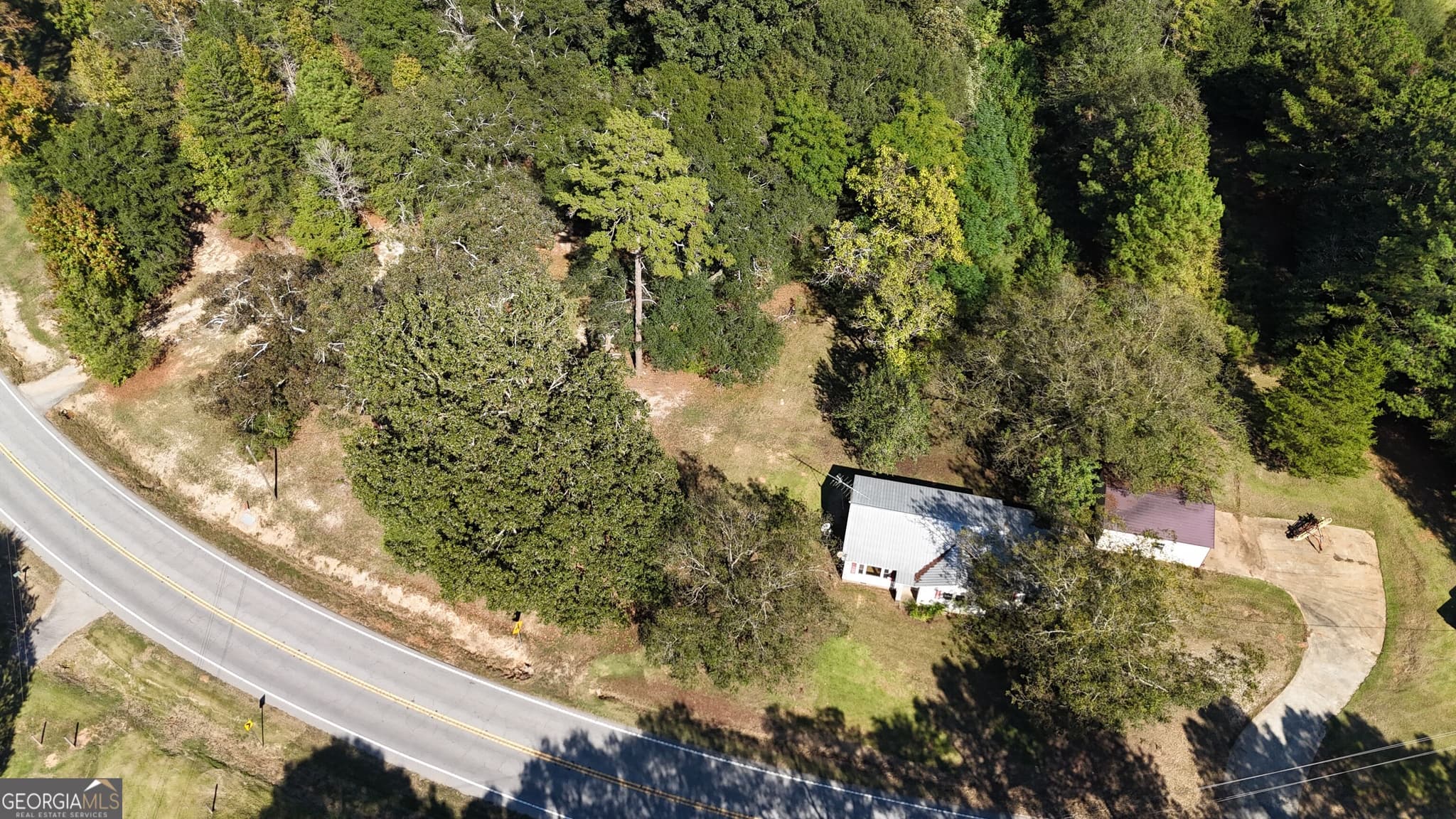 2 bedroom, 1 bathroom, 1,019 sq ft single family residence for sale at 1824 Highway 172, Bowman, GA 30624 — photo 4