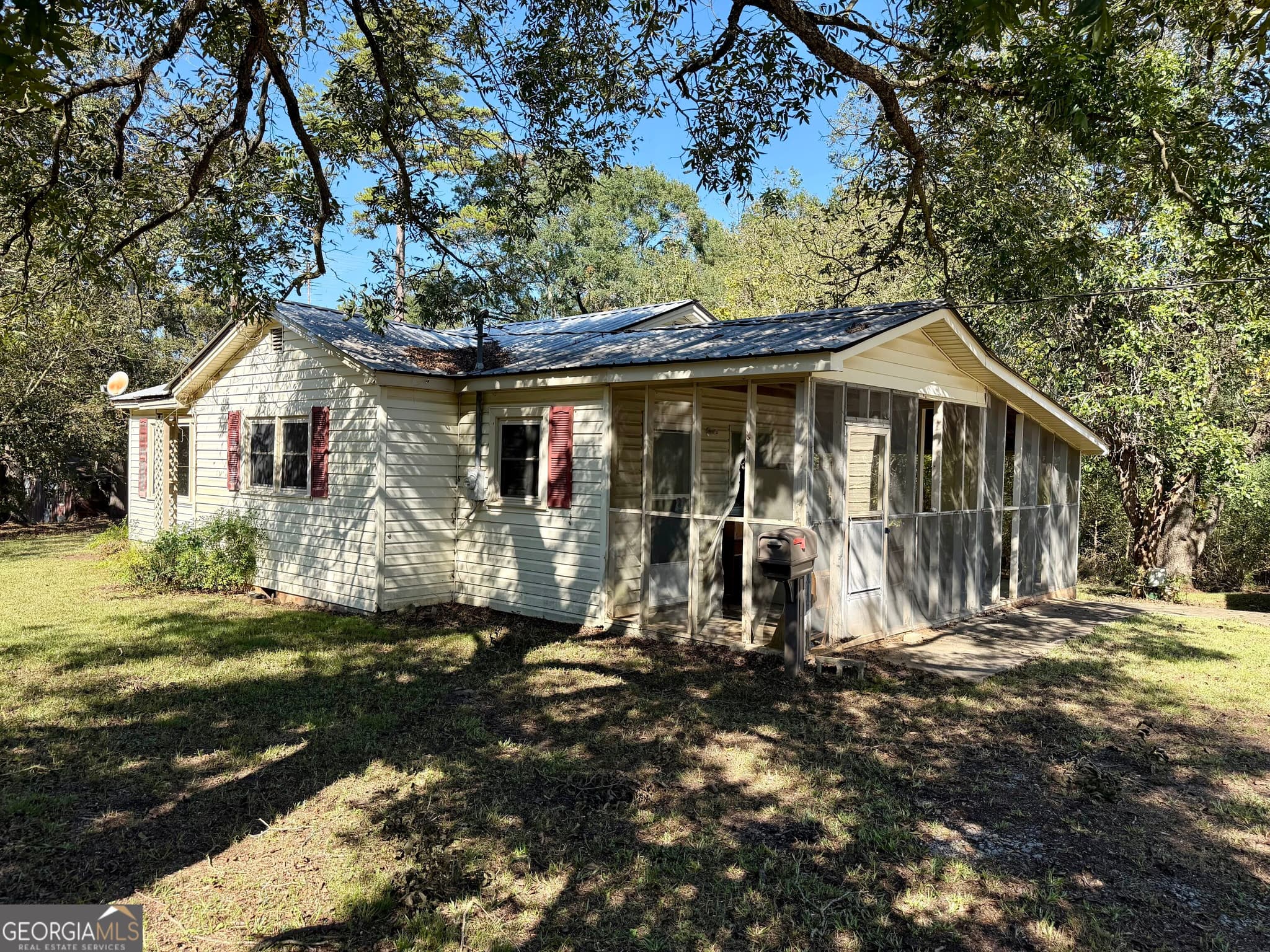 2 bedroom, 1 bathroom, 1,019 sq ft single family residence for sale at 1824 Highway 172, Bowman, GA 30624 — photo 8