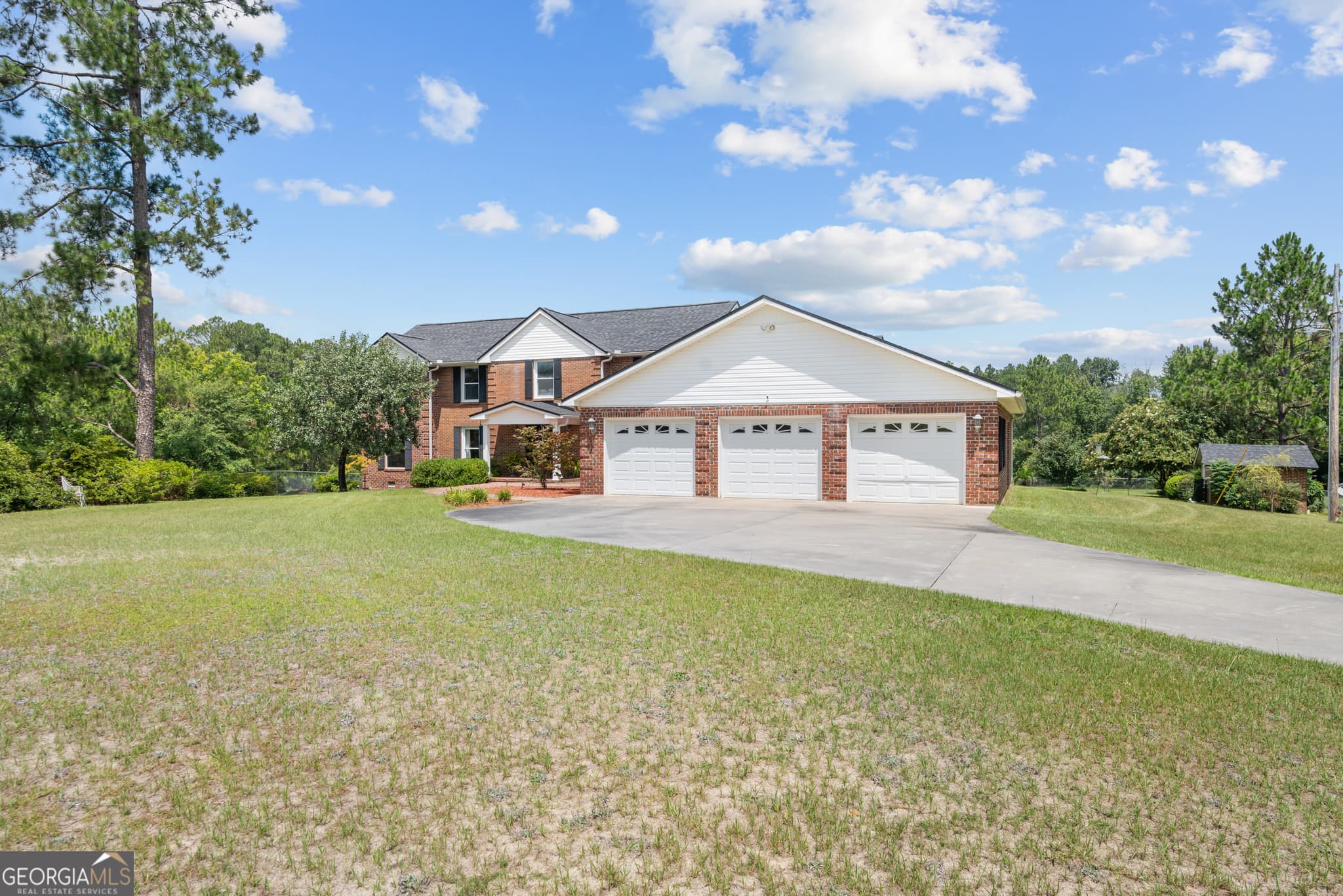 4 bedroom, 3.5 bathroom, 4,126 sq ft single family residence under contract at 63 Lewis Circle, Garfield, GA 30425 — photo 4