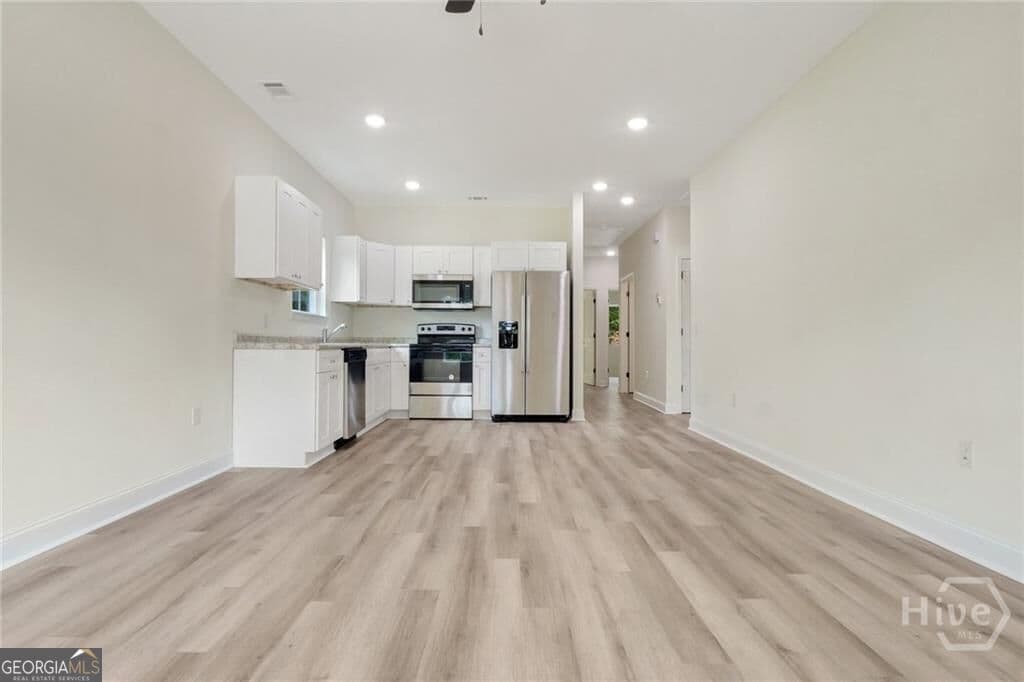 6 bedroom, 4 bathroom, 2,392 sq ft mixed use for sale at 728 Talmadge Road LOT 7, Allenhurst, GA 31301 — photo 4