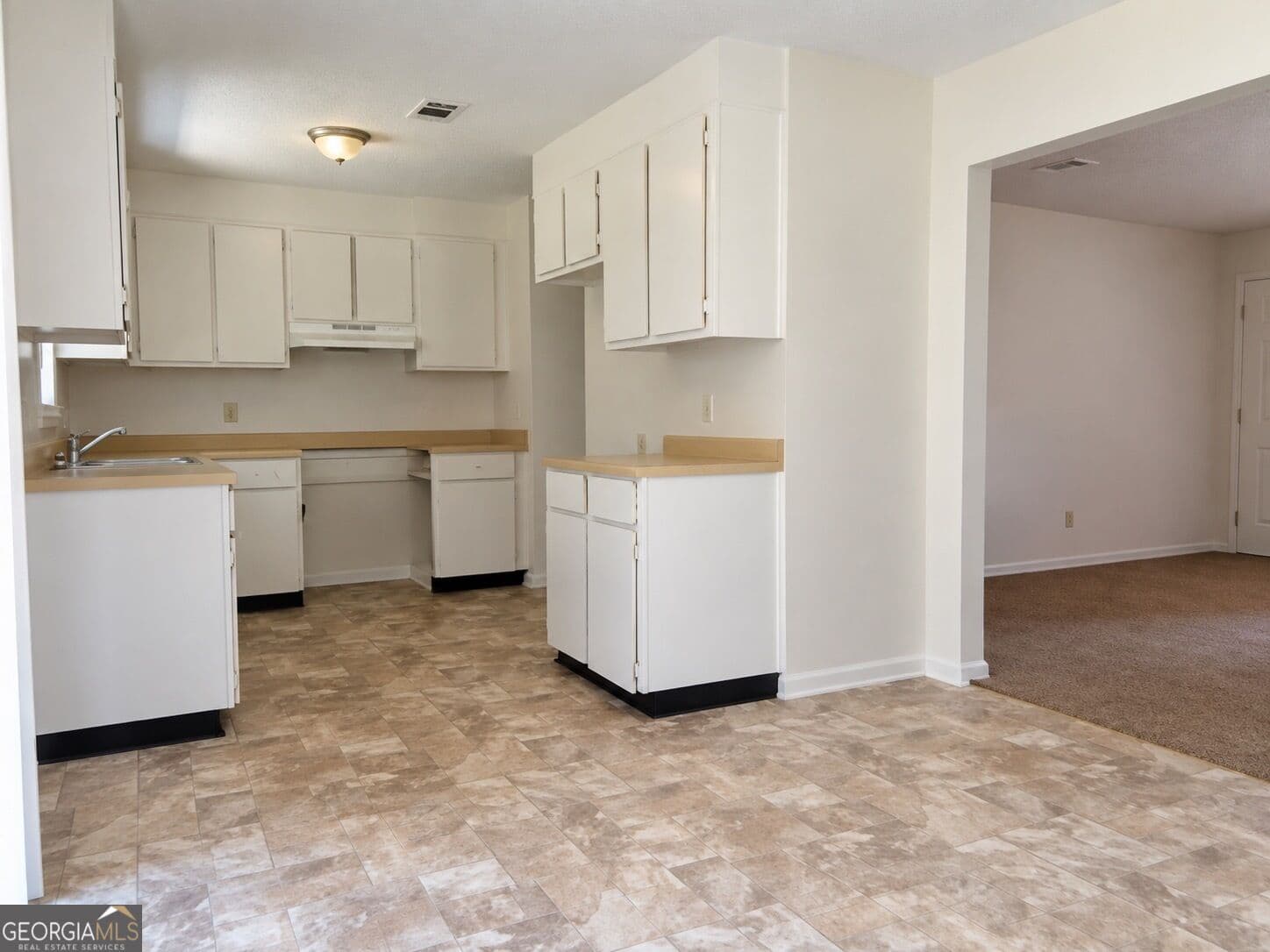 multi family for sale at 303 Utah Avenue, Warner Robins, GA 31093 — photo 2