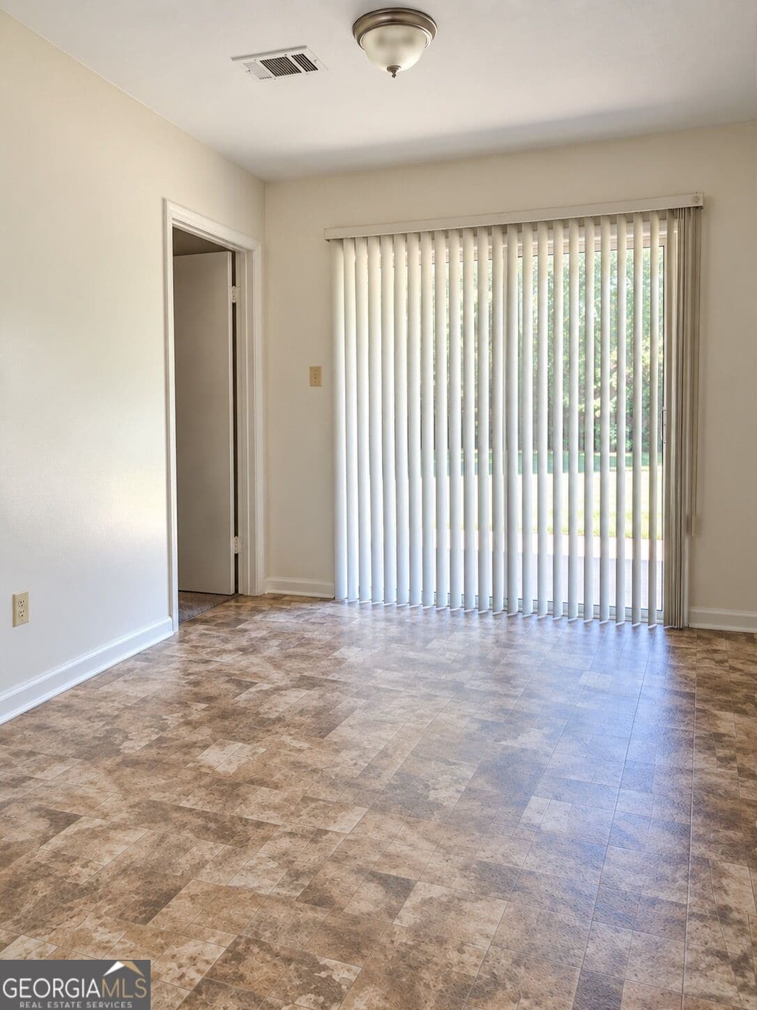 multi family for sale at 303 Utah Avenue, Warner Robins, GA 31093 — photo 7