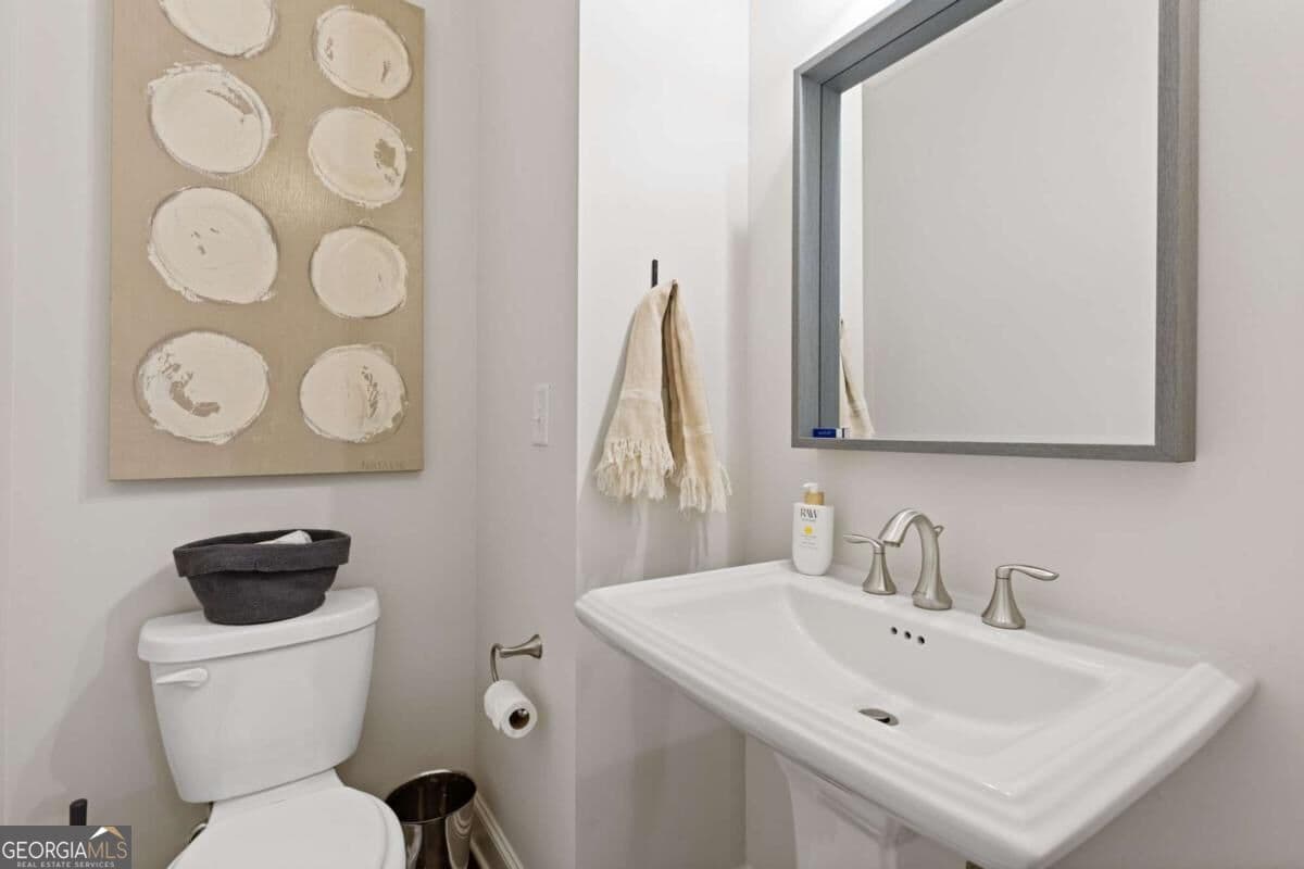 3 bedroom, 3.5 bathroom, 2,128 sq ft townhouse for sale at 6044 Lucas Street, Norcross, GA 30071 — photo 10