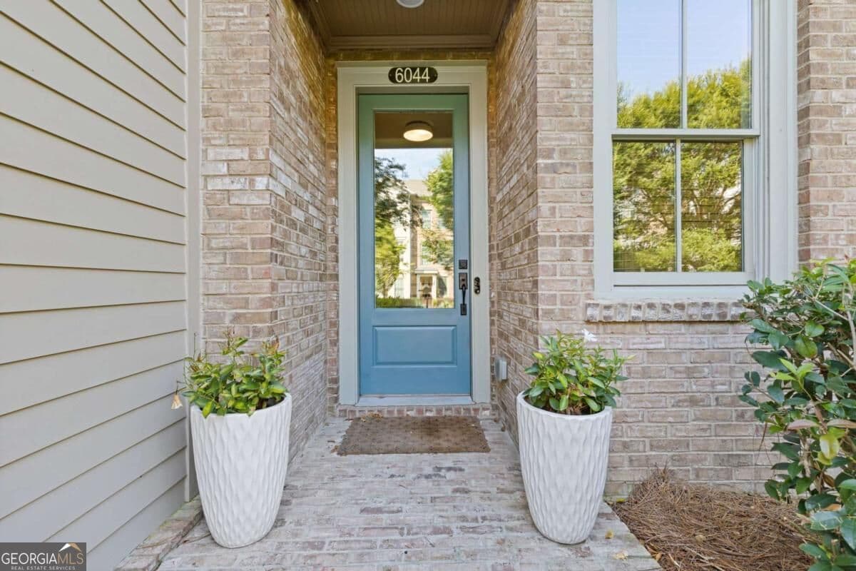 3 bedroom, 3.5 bathroom, 2,128 sq ft townhouse for sale at 6044 Lucas Street, Norcross, GA 30071 — photo 4