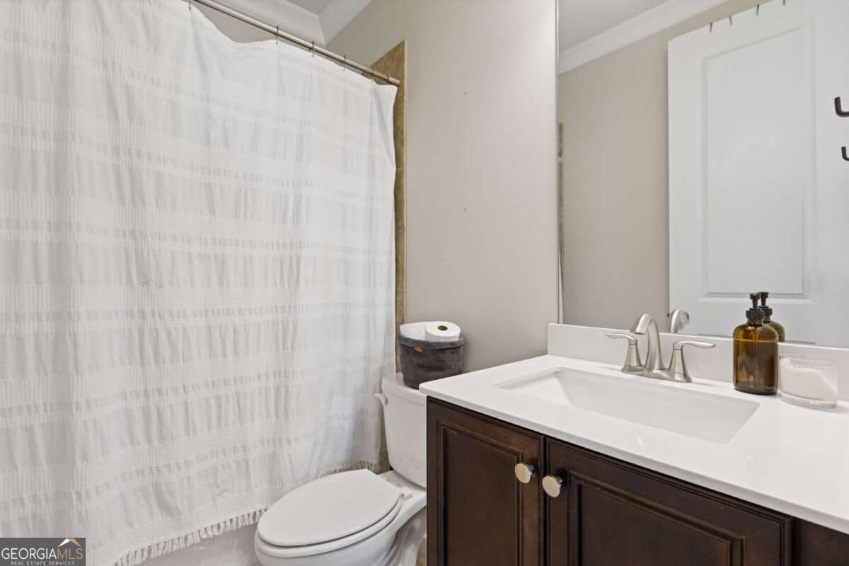 3 bedroom, 3.5 bathroom, 2,128 sq ft townhouse for sale at 6044 Lucas Street, Norcross, GA 30071 — photo 8
