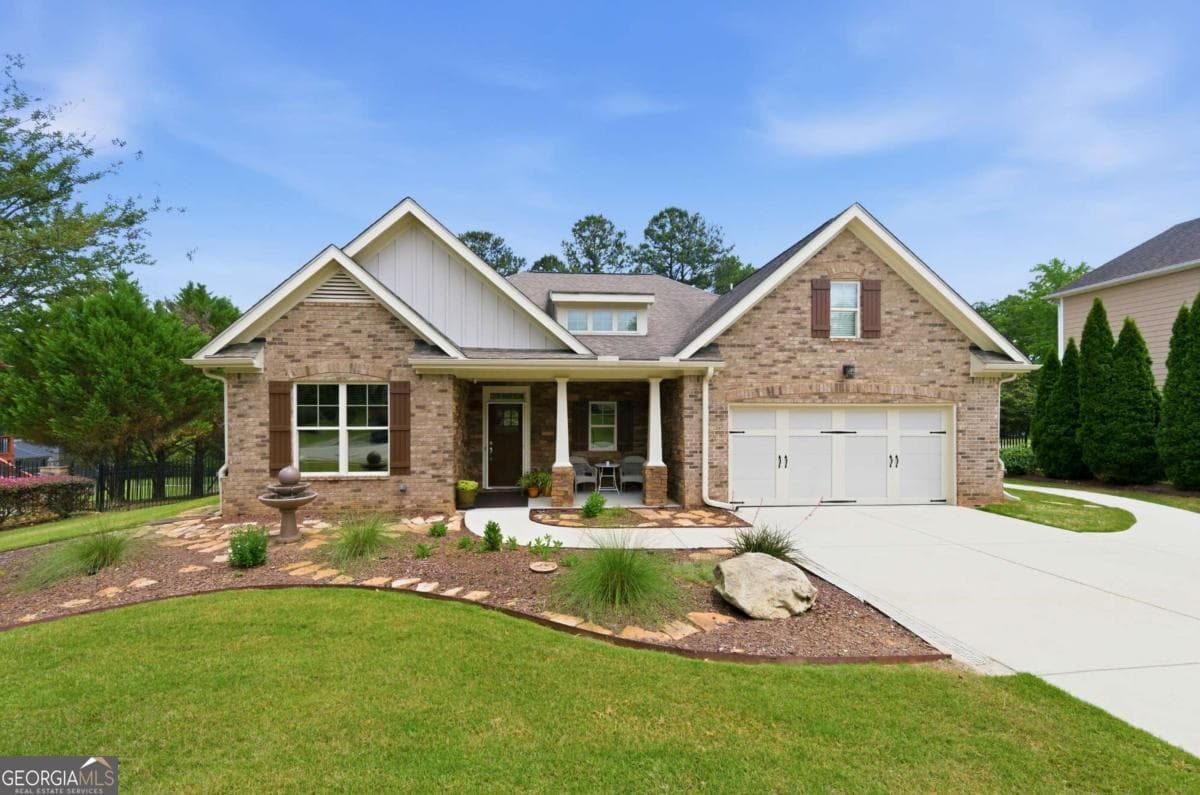 3 bedroom, 2 bathroom, 2,267 sq ft single family residence sold at 2619 Restoration Drive, Powder Springs, GA 30127