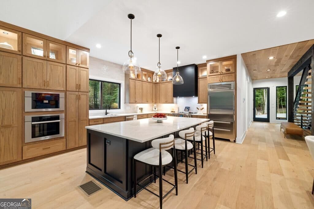 4 bedroom, 4 bathroom, 4,380 sq ft single family residence for sale at 63 Laurel Trace, Blue Ridge, GA 30513 — photo 3